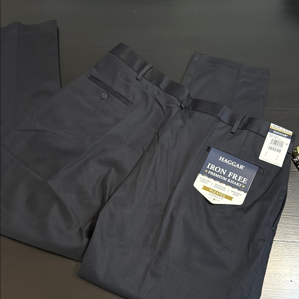Haggar Black Chinos Classic Fit NWT